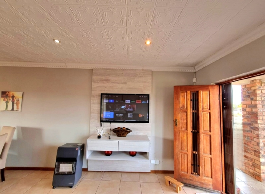 3 Bedroom Property for Sale in Strelitzia Park Eastern Cape